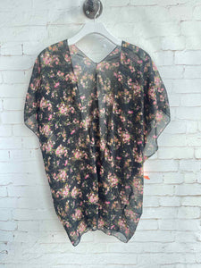 ButterCream Black Floral Size O/S CS Tops and Blouses