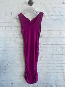 Ripe Magenta Size MED CS Dresses