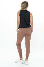 Bae the Label Homeward Slim Jogger Cocoa